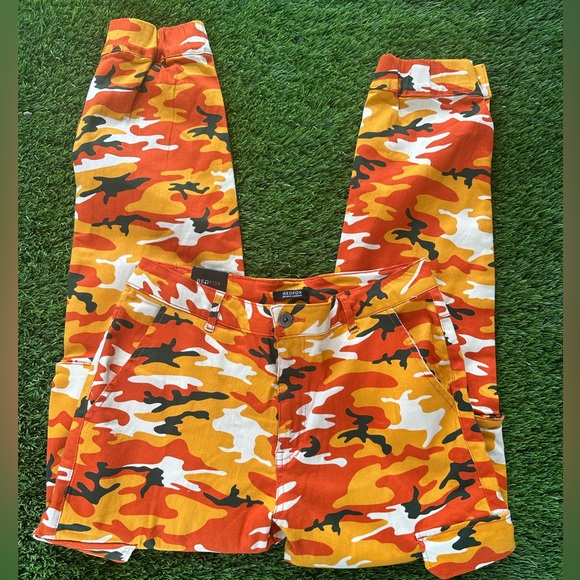 Redfox NWT women’s size Large red/orange camo cargo pants hot!!!! - Picture 11 of 11
